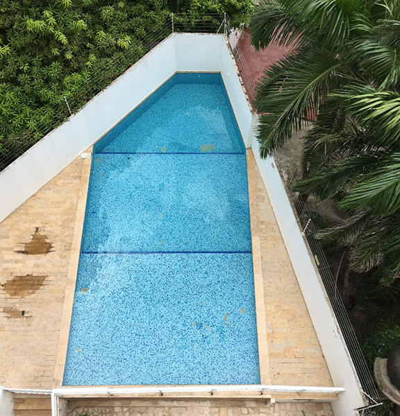 San Vicente Estrato 6 - Apartamento con 2 Habitaciones - Estudio y Cuarto de Servicio